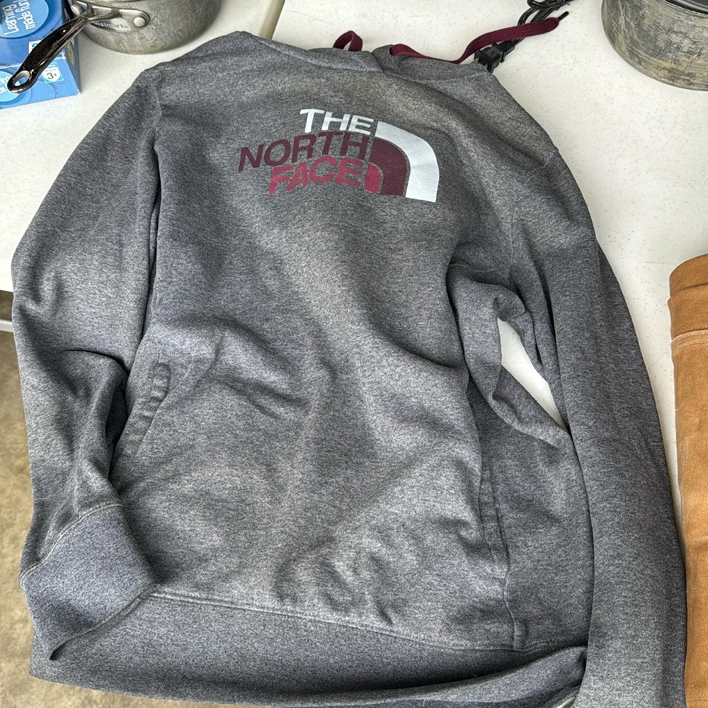 north face sweatshirt